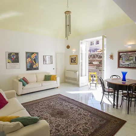 Domus Osterio Magno Apartment
