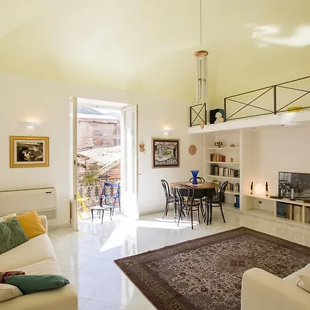 Domus Osterio Magno Apartment *