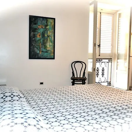 Domus Osterio Magno Apartment *